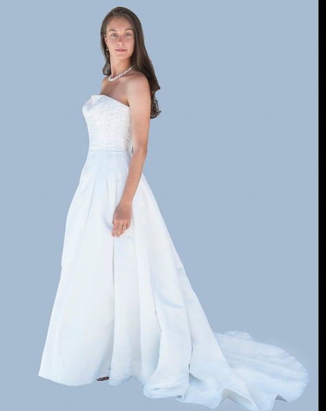 Exquisite Wedding gown
